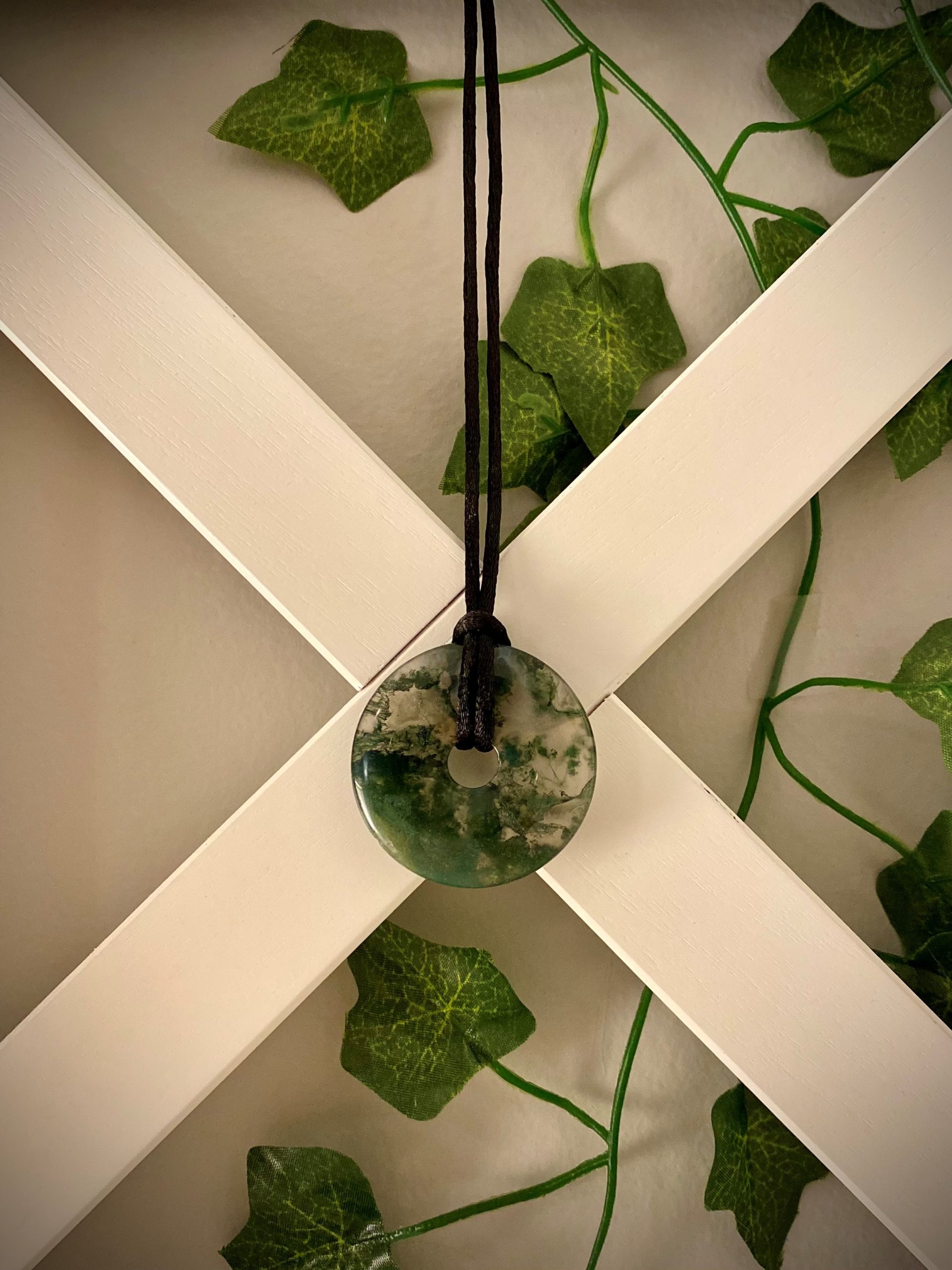 EE Scalar Charged Medallion Moss Agate