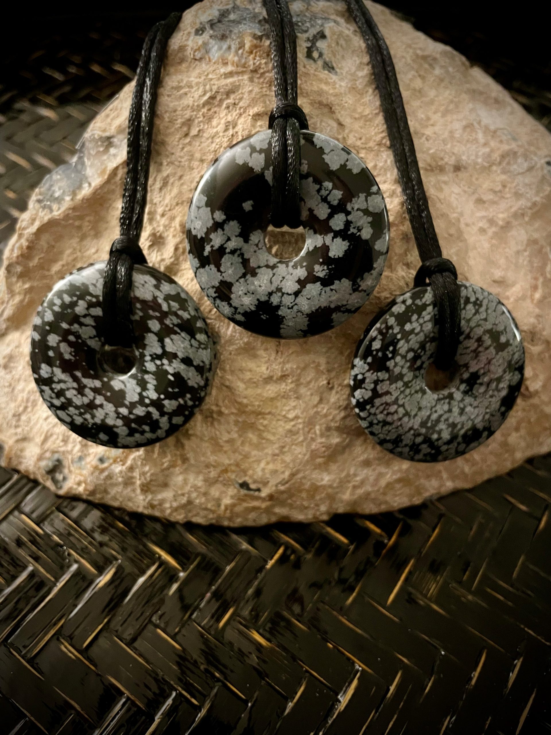 EE Scalar Charged Medallion Snowflake Obsidian - Image 2